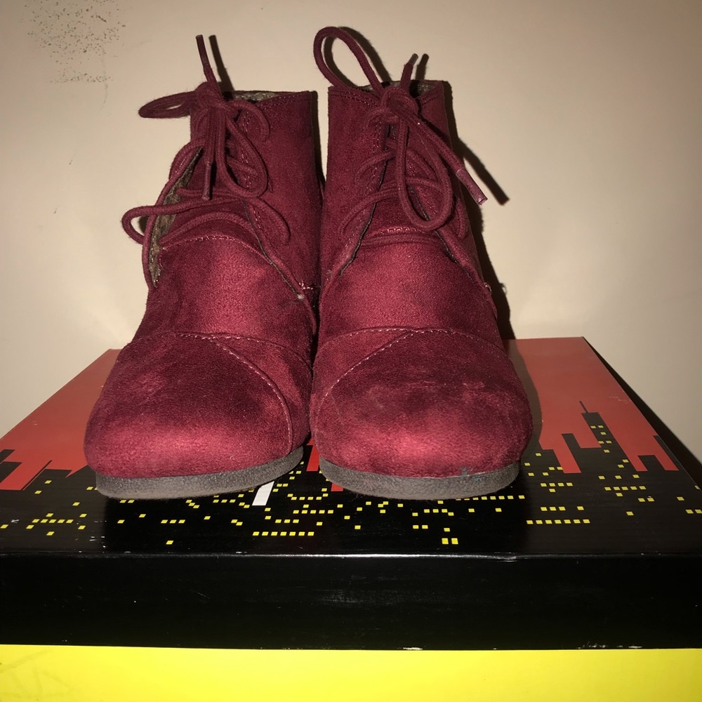 Red booties - Picture 5 of 5